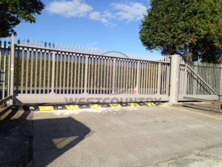 commercial sliding gate