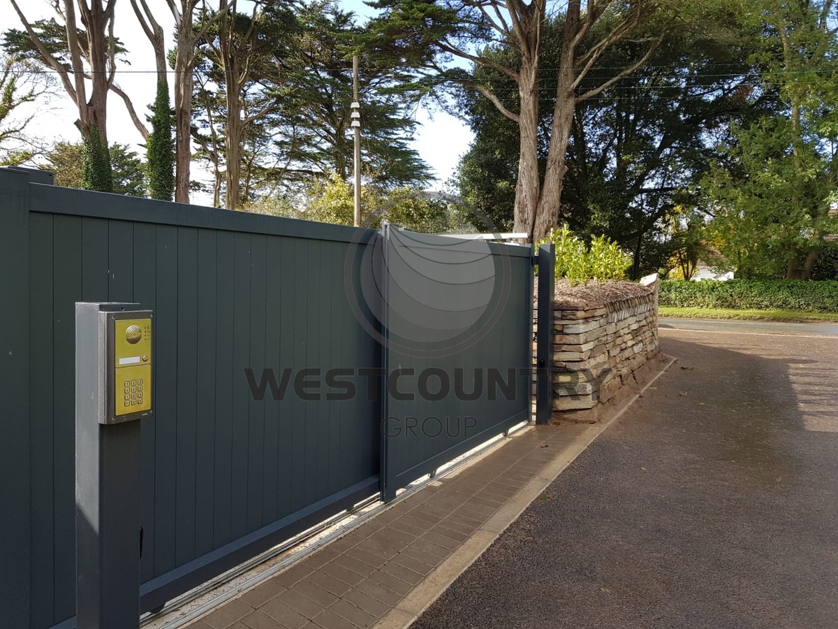 sliding gates Plymouth