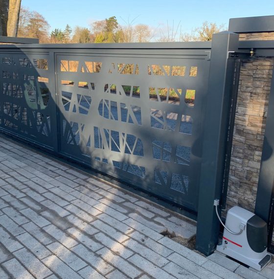 sliding gates installation Plymouth